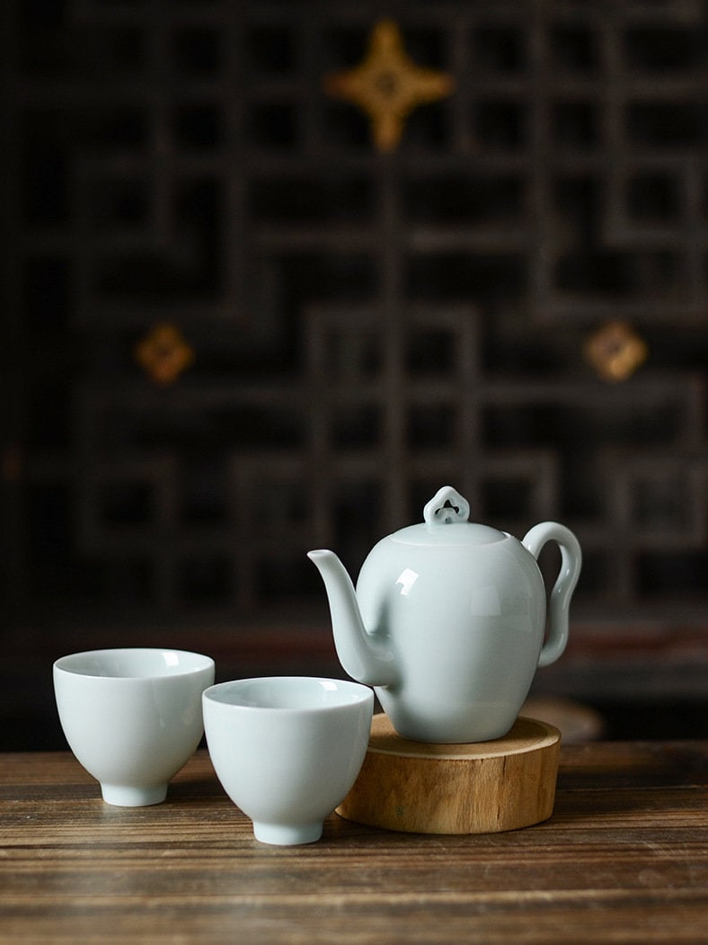 Handmade Small Porcelain ‘Ruyi’ Tea Set, Kung Fu Tea Set for Two - 1 Teapot and 2 Tea Cups, Minimalist Teapot Set, Gift to Tea Lovers