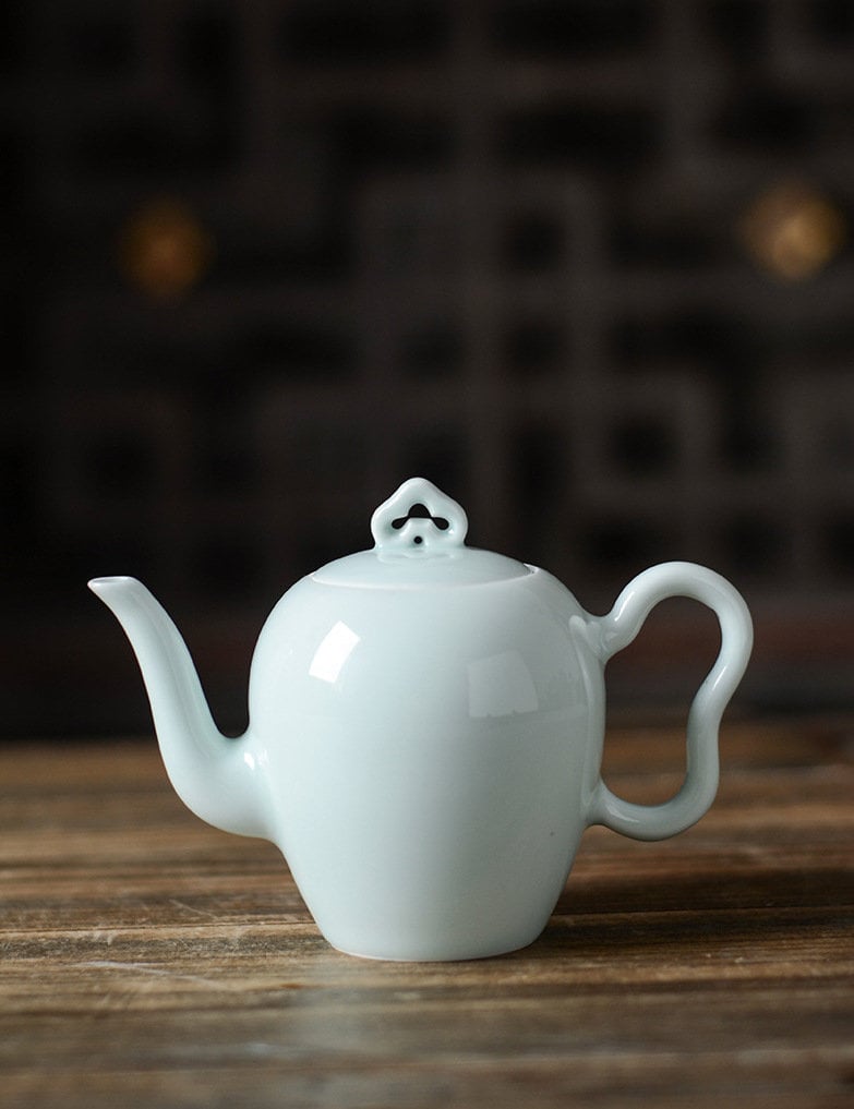 Handmade Small Porcelain ‘Ruyi’ Tea Set, Kung Fu Tea Set for Two - 1 Teapot and 2 Tea Cups, Minimalist Teapot Set, Gift to Tea Lovers