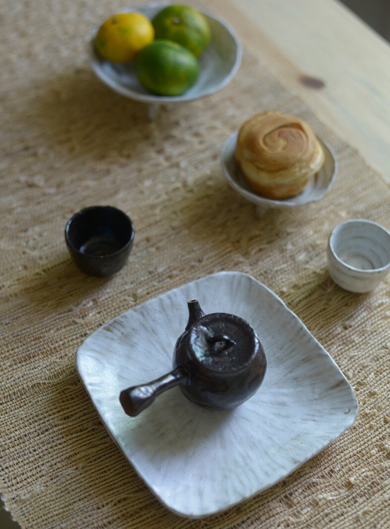 Minimal Ceramic Tea Pot 150ml/5oz | Japanese Kyusu Style Handmade Teapot | Kung Fu Tea Lovers Collection -White & Black Colors Available