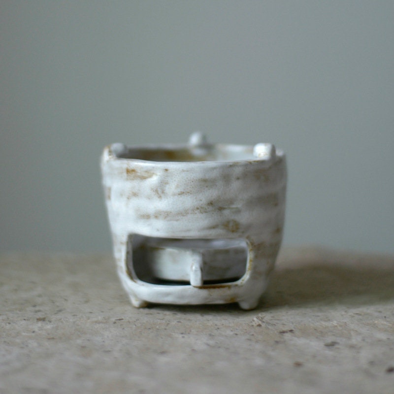 Handmade Ceramic Tea Pot Warmer| Tea Warmer Stand with Candle Holder | Teapot Warmer to keep Tea always Warm | Candle Warmer Tea Light