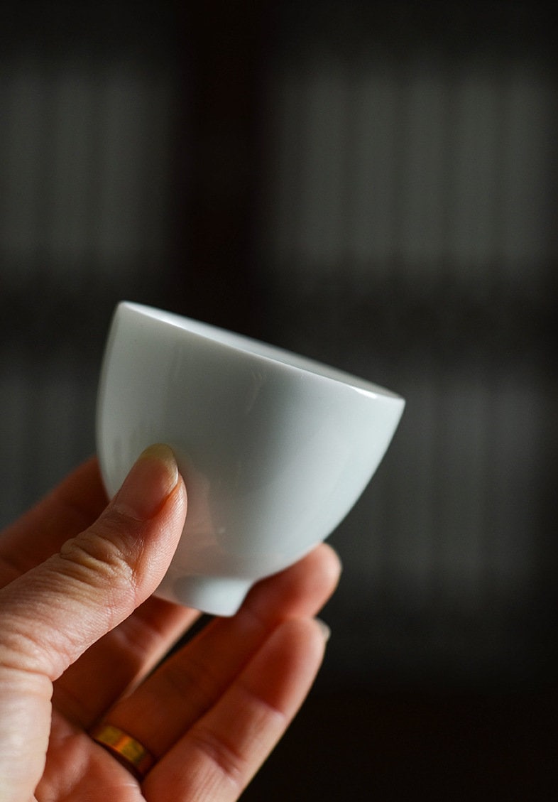 Handmade Small Porcelain ‘Ruyi’ Tea Set, Kung Fu Tea Set for Two - 1 Teapot and 2 Tea Cups, Minimalist Teapot Set, Gift to Tea Lovers