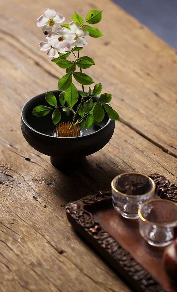 Handmade Ikebana Vase / Japanese Ikebana Floral Arrangement / Kungfu Tea Table Decor Vase /Japanese Chado / Round Flower Frog Included