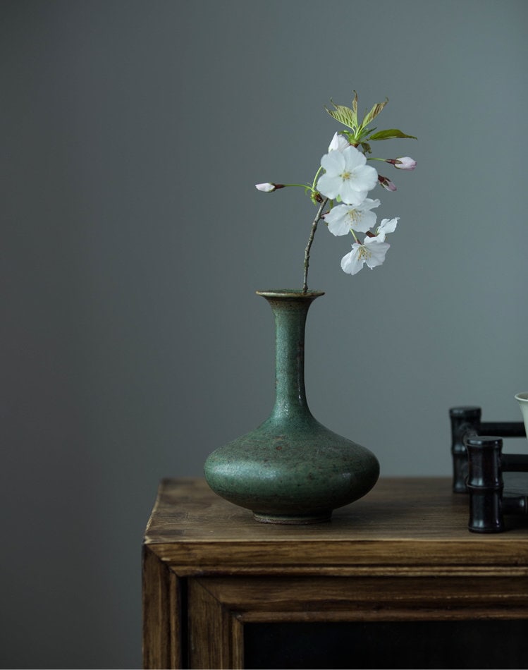 Retro Dark Green Ceramic Vase For Flowers, Hand Thrown Flower Vase, Ceramic Small Vase for Kungfu Tea Table Decor, Home Decor Vase