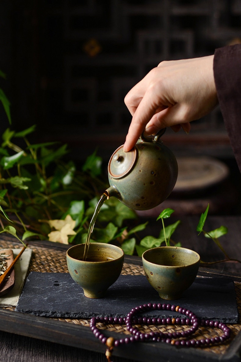 Hand Thrown Banana Leaf Green Glaze Kungfu Tea Set, Jingdezhen Gongfu Tea Set - 1 Teapot, 1 Fairness Cup and 4 Cups, Tea Lovers Gift