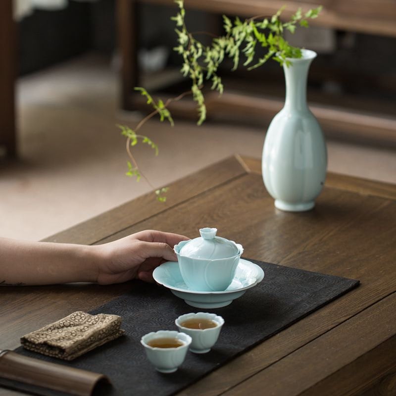 Handmade Sunflower Shape Gaiwan Set, Jingdezhen Porcelain Gaiwan Set - 1 Gaiwan + 2 Cups, Thin Walled Gaiwan, Gift to Tea Lovers