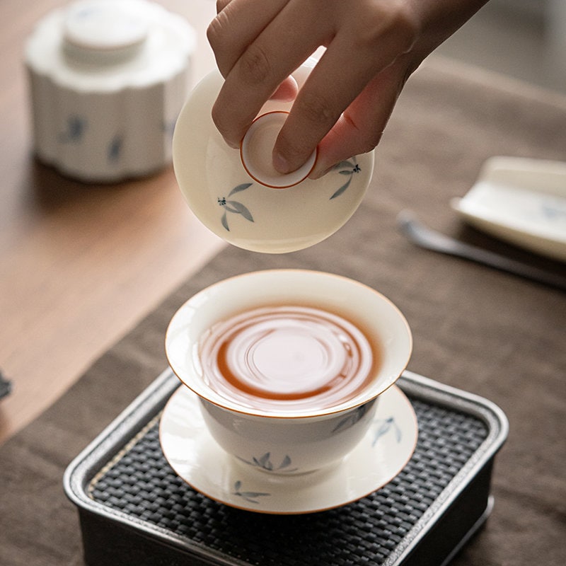Hand Painted Orchid Gaiwan 5.58oz/165ml, White Porcelain Gaiwan, Handmade, Gaiwan Pu-Erh Tea, Gift to Kungfu Tea Lovers