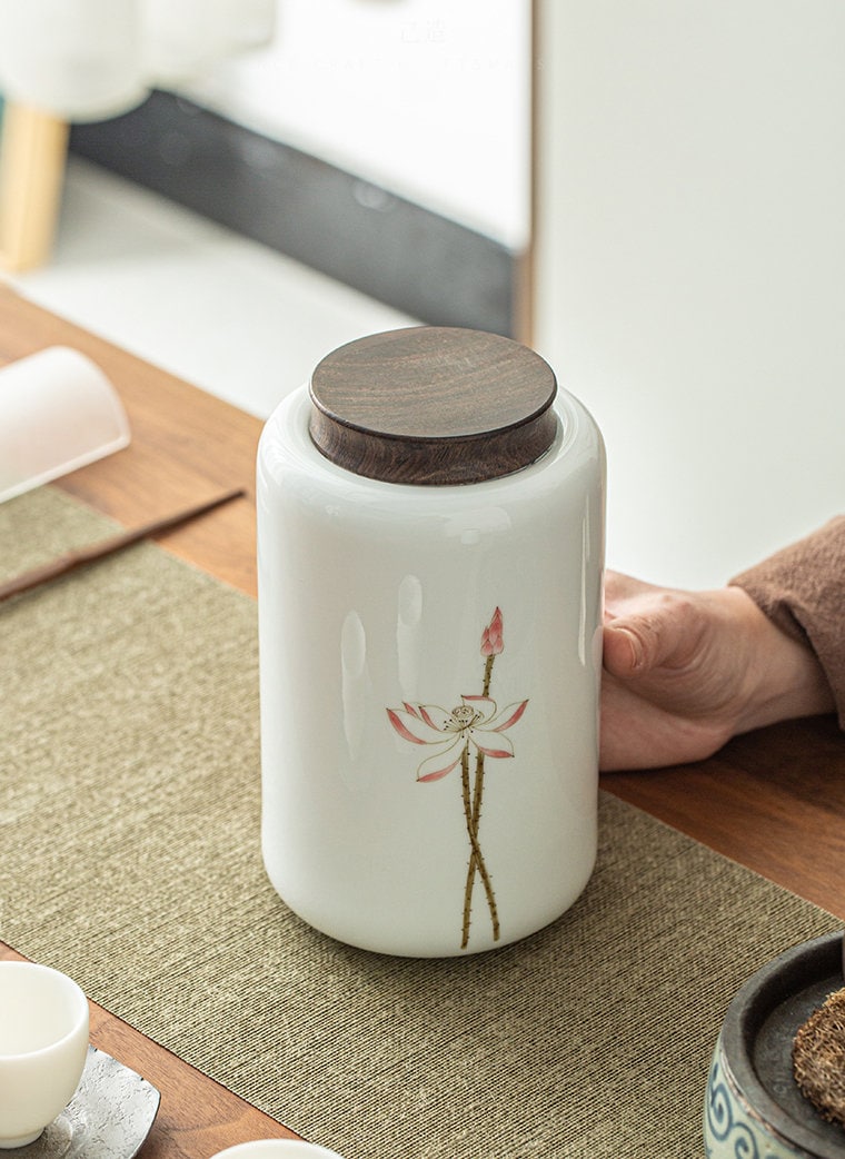 Hand Painted Large Size Tea Jars 1200ml/40oz, White Porcelain Tea Canister for Loose Tea Leaf, Tea Containers, Tea Caddy, Tea Tin, 8 Styles