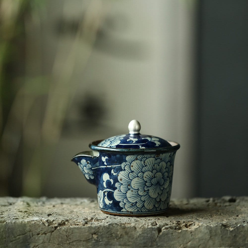 Handmade Stoneware Gongfu Teapot Set, Jingdezhen Blue White Floral Gaiwan Teapot Set - 1 Teapot 4 Cups, Gift for Tea Lovers, 2 Styles