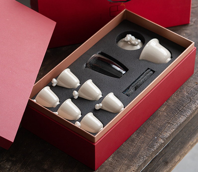 Handmade Plum Flower Gaiwan Set for loose leaf tea brewing, Gaiwan Set - 1 Gaiwan, 6 cups and 1 glass pitcher, Gongfu Tea Ceremony Set