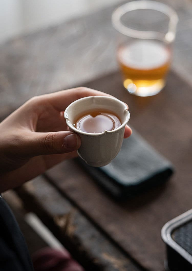 Handmade Plum Flower Gaiwan Set for loose leaf tea brewing, Gaiwan Set - 1 Gaiwan, 6 cups and 1 glass pitcher, Gongfu Tea Ceremony Set