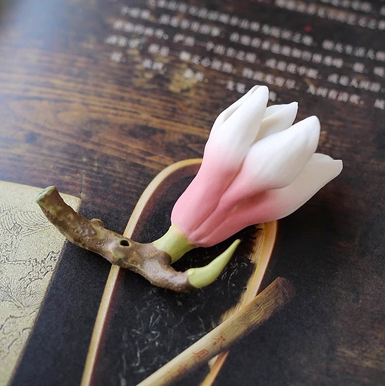 Ceramic Magnolia Flower Incense Burner, White/Pink Flower Incense Stick Holder, Creative Flower Incense Burner, Tea Table Decor, 2 Colors