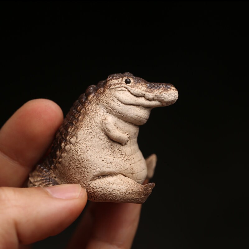 Zisha Alligator Figurine, Handmade Ceramic Tea Pet, Creative Ceramic Sculpture Decor for Tea Table & Desk Top, Small Animal Sculpture