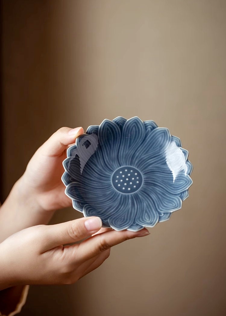 Gongfu Teapot Holder (Hu Cheng), Small Fruit Snack Platter for Gongfu Tea Table, Small Hand Carved Pattern Trays, 3 Styles 2 Colors