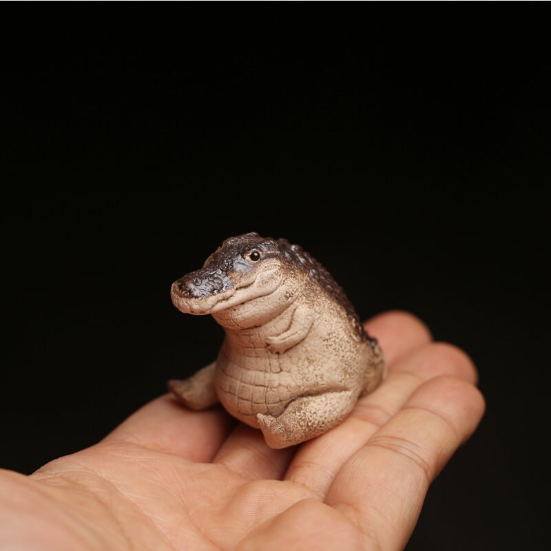 Zisha Alligator Figurine, Handmade Ceramic Tea Pet, Creative Ceramic Sculpture Decor for Tea Table & Desk Top, Small Animal Sculpture