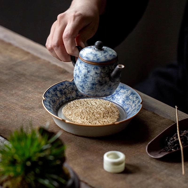 Hand Painted Ginkgo Leaves Ceramic Teapot Holder (Hu Cheng), Fanggu Style Blue White Teapot Stand, Cup Holder, Gongfu Tea Accessories
