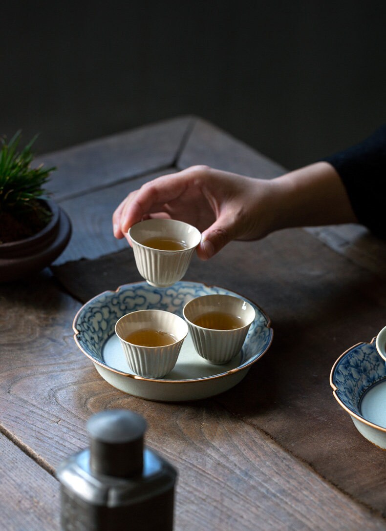 Hand Painted Lucky Clouds Ceramic Teapot Holder (Hu Cheng), Fanggu Style Blue White Teapot Stand, Cup Holder, Gongfu Tea Accessories